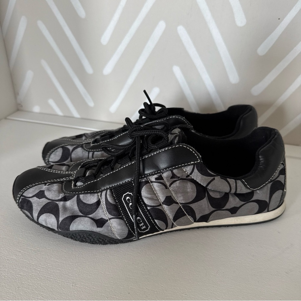 Coach Women’s 9.5 Black and Gray Shoes